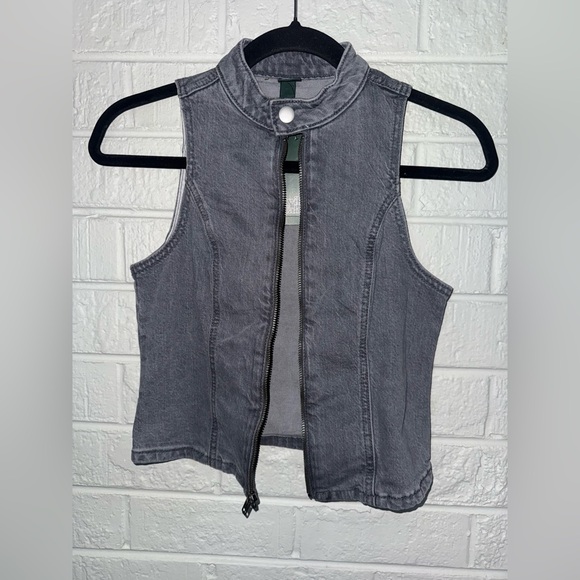 NWT WILD FABLE women’s zip up denim moto vest gray wash sz XXS ✨ - Picture 3 of 7